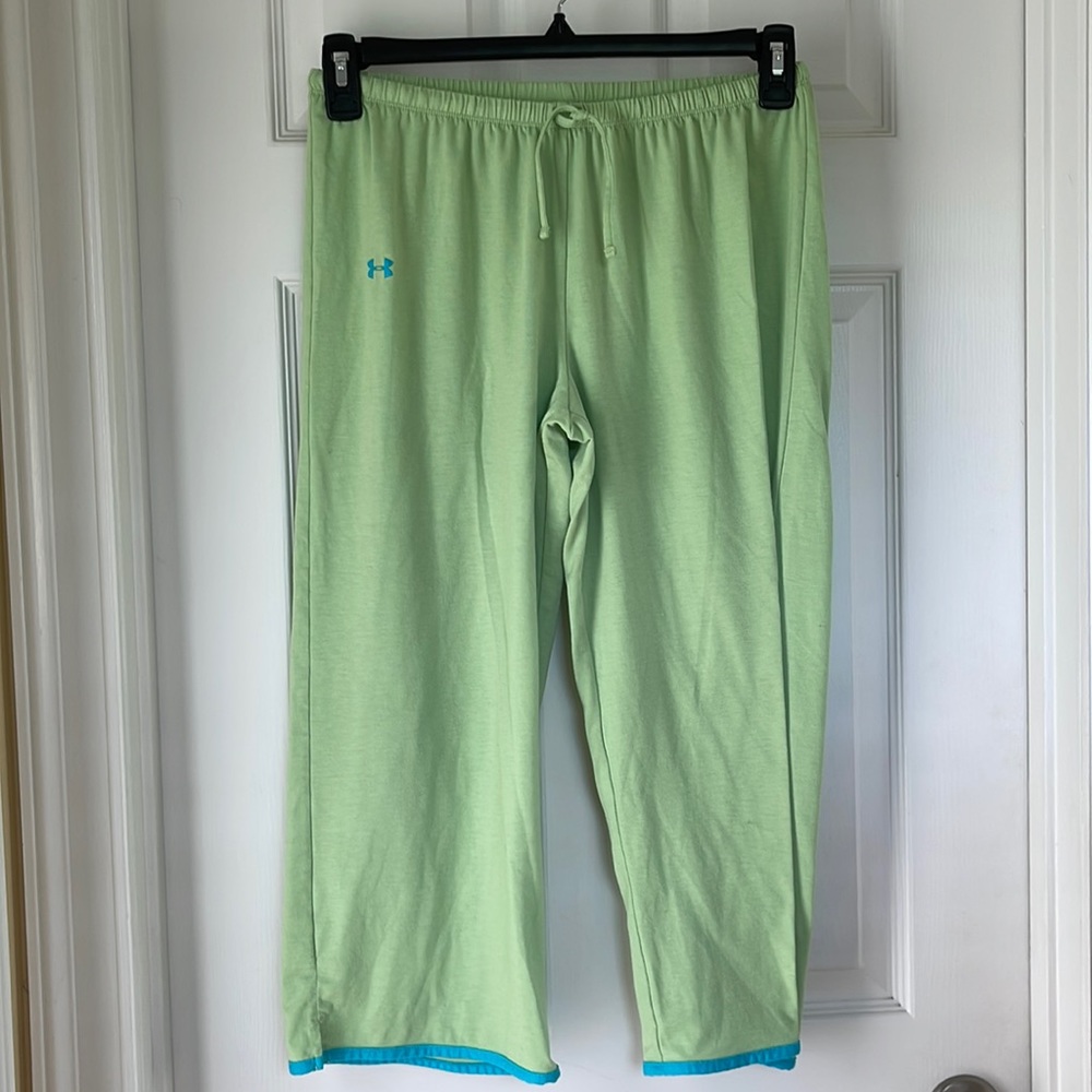 Under Armour Vintage Green Cropped workout pants